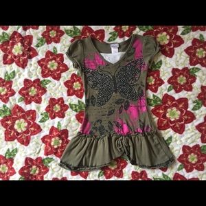 Green tee w/ sparkly black and pink butterflies